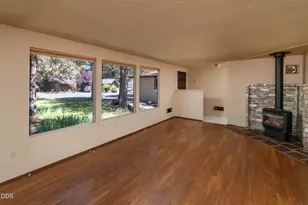 61485 Maid Marian Ct, Bend, OR 97702 - Photo 6