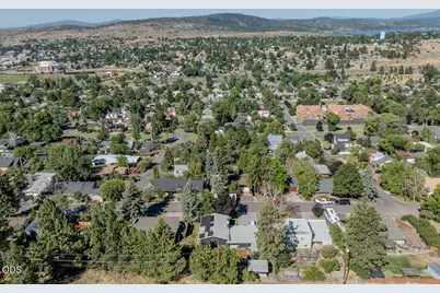 1011 Newcastle Avenue, Klamath Falls, OR 97601 - Photo 40