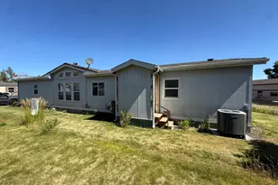 345 SW C St, Madras, OR 97741 - Photo 26
