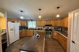 345 SW C St, Madras, OR 97741 - Photo 6