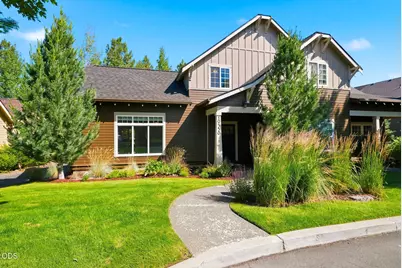 19358 SW Laurelhurst Way, Bend, OR 97702 - Photo 1
