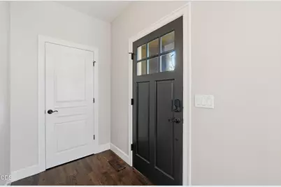 19358 SW Laurelhurst Way, Bend, OR 97702 - Photo 6