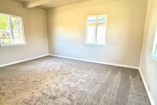 3880 Antelope Rd, White City, OR 97503 - Photo 10