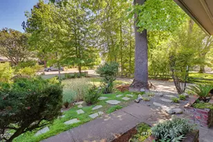 1836 Woodlawn Dr, Medford, OR 97504 - Photo 46