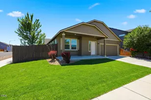2502 NW Glen Oak Ave, Redmond, OR 97756 - Photo 2