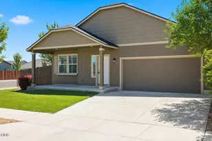 2502 NW Glen Oak Ave, Redmond, OR 97756 - Photo 4