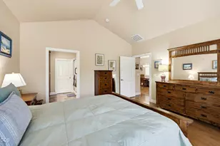 684 Golden Peak Dr, Central Point, OR 97502 - Photo 30