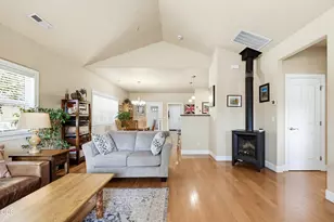 684 Golden Peak Dr, Central Point, OR 97502 - Photo 20