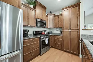 684 Golden Peak Dr, Central Point, OR 97502 - Photo 26