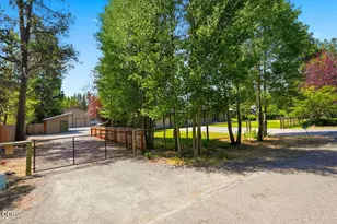 16025 Sunset Ln, La Pine, OR 97739 - Photo 4