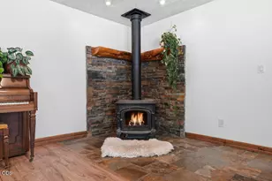 16025 Sunset Ln, La Pine, OR 97739 - Photo 8