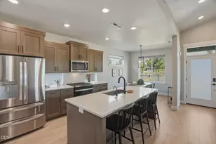 20855 SE Caldera Dr, Bend, OR 97702 - Photo 10