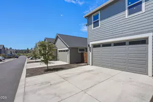 20855 SE Caldera Dr, Bend, OR 97702 - Photo 46