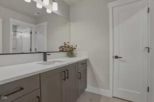 20855 SE Caldera Dr, Bend, OR 97702 - Photo 42
