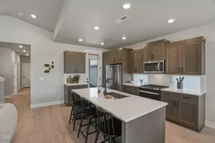20855 SE Caldera Dr, Bend, OR 97702 - Photo 14