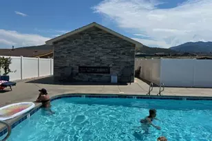 333 Mountain View Dr, Talent, OR 97540 - Photo 10