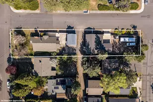 195 SE Roosevelt Ave, Bend, OR 97702 - Photo 2
