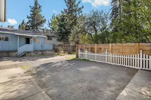 195 SE Roosevelt Ave, Bend, OR 97702 - Photo 14