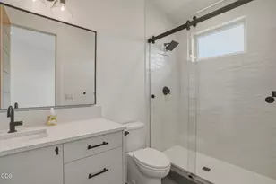 62313 McClain Dr, Bend, OR 97703 - Photo 52