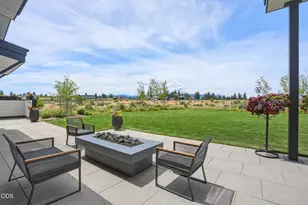 62313 McClain Dr, Bend, OR 97703 - Photo 70