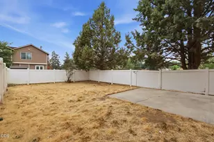 2213 SW 22nd St, Redmond, OR 97756 - Photo 34