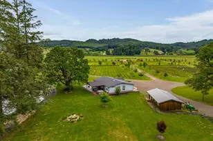 24218 Vaughn Rd, Veneta, OR 97487 - Photo 6