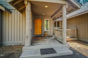 57641 Splitrock Ln, Sunriver, OR 97707 - Photo 2