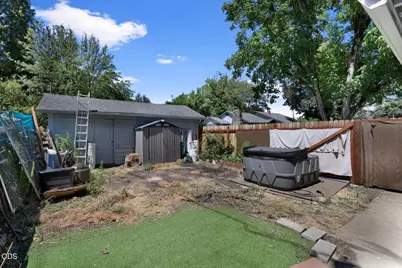 8278 Rogue River Highway, Grants Pass, OR 97527 - Photo 24