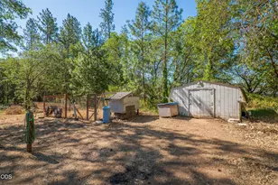 539 Roan Dr, Grants Pass, OR 97526 - Photo 32