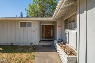 539 Roan Dr, Grants Pass, OR 97526 - Photo 4