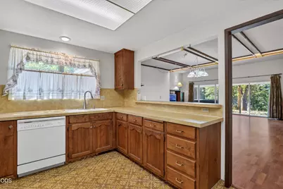 539 Roan Drive, Grants Pass, OR 97526 - Photo 14
