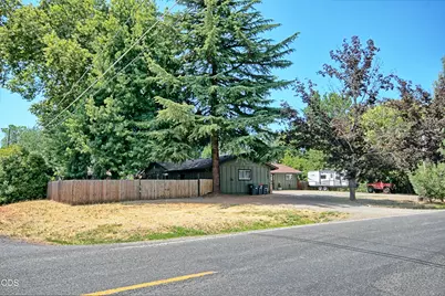 2162 Happy Valley Drive, Medford, OR 97501 - Photo 52