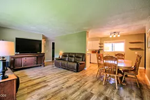 2162 Happy Valley Dr, Medford, OR 97501 - Photo 10