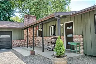 2162 Happy Valley Dr, Medford, OR 97501 - Photo 4