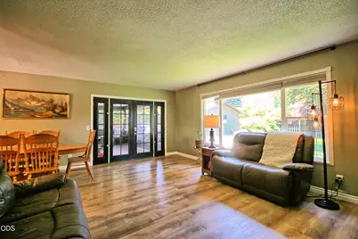 2162 Happy Valley Drive, Medford, OR 97501 - Photo 12