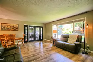 2162 Happy Valley Dr, Medford, OR 97501 - Photo 12