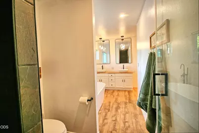 2162 Happy Valley Drive, Medford, OR 97501 - Photo 22