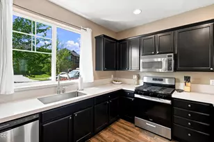 2858 NE Forum Dr, Bend, OR 97701 - Photo 8