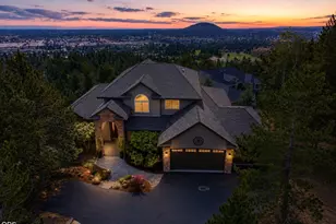 1019 NW Hale Ct, Bend, OR 97703 - Photo 2
