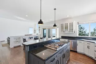 1019 NW Hale Ct, Bend, OR 97703 - Photo 14