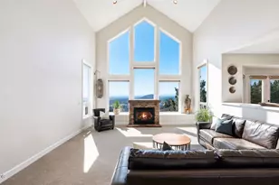 1019 NW Hale Ct, Bend, OR 97703 - Photo 12