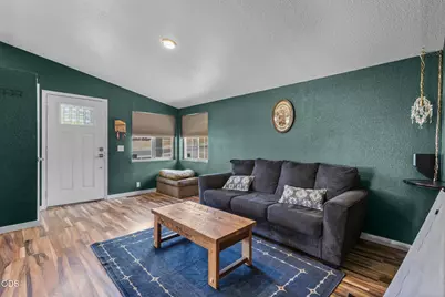 97 SE J Street, Madras, OR 97741 - Photo 8