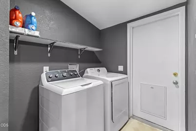 97 SE J Street, Madras, OR 97741 - Photo 14