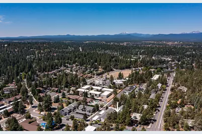 1527 NW Juniper Street #APT 2, Bend, OR 97703 - Photo 30