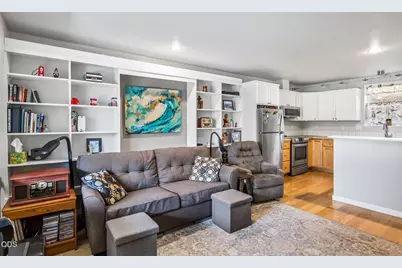 1527 NW Juniper Street #APT 2, Bend, OR 97703 - Photo 6
