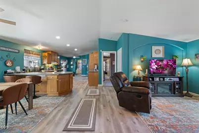 21 Brophy Way #UNIT 18, Shady Cove, OR 97539 - Photo 16
