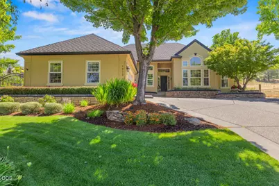 1072 Castlewood Drive, Medford, OR 97504 - Photo 12