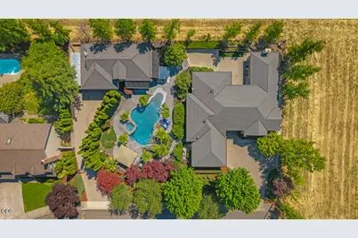 1072 Castlewood Drive, Medford, OR 97504 - Photo 52