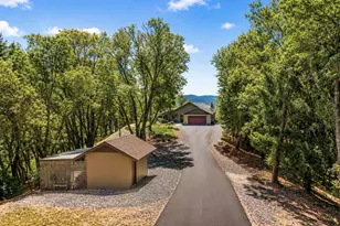 1095 Ingalls Ln, Wilderville, OR 97543 - Photo 2