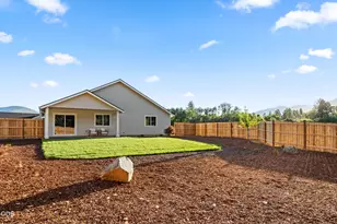 1107 Cascade Dr, Cave Junction, OR 97523 - Photo 28